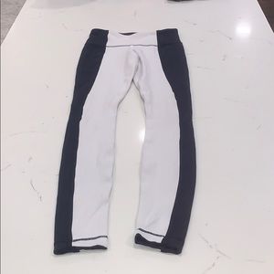 Lululemon leggings size 4 black and white